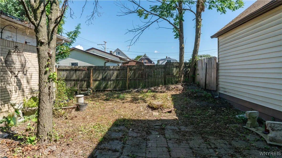 99 Shanley Street, Cheektowaga, New York 14206, Cheektowaga, New York 14206, 3 Bedrooms Bedrooms, 6 Rooms Rooms,1 BathroomBathrooms,Residential,For Sale,99 Shanley Street, Cheektowaga, New York 14206,0,B1634187