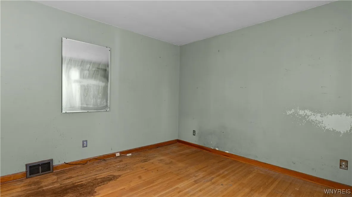 99 Shanley Street, Cheektowaga, New York 14206, Cheektowaga, New York 14206, 3 Bedrooms Bedrooms, 6 Rooms Rooms,1 BathroomBathrooms,Residential,For Sale,99 Shanley Street, Cheektowaga, New York 14206,0,B1634187