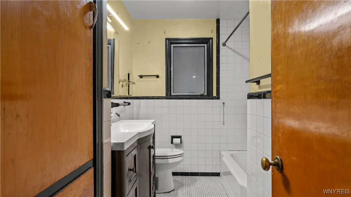 99 Shanley Street, Cheektowaga, New York 14206, Cheektowaga, New York 14206, 3 Bedrooms Bedrooms, 6 Rooms Rooms,1 BathroomBathrooms,Residential,Closed,99 Shanley Street, Cheektowaga, New York 14206,0,B1634187