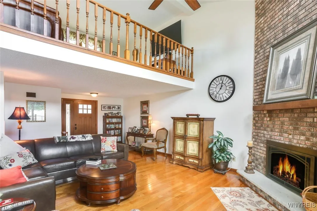 152 Niagara Shore Drive, Tonawanda, New York 14150, Tonawanda, New York 14150, 2 Bedrooms Bedrooms, 7 Rooms Rooms,1 BathroomBathrooms,Residential,For Sale,152 Niagara Shore Drive, Tonawanda, New York 14150,0,B1633966
