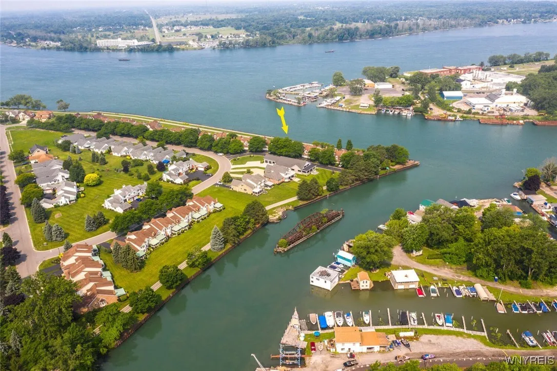 Sensational waterfront location
