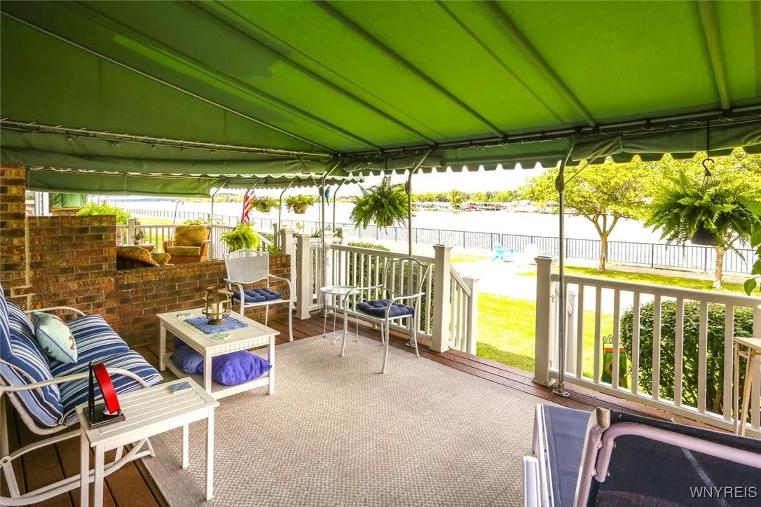 \'Fabulous views from deck