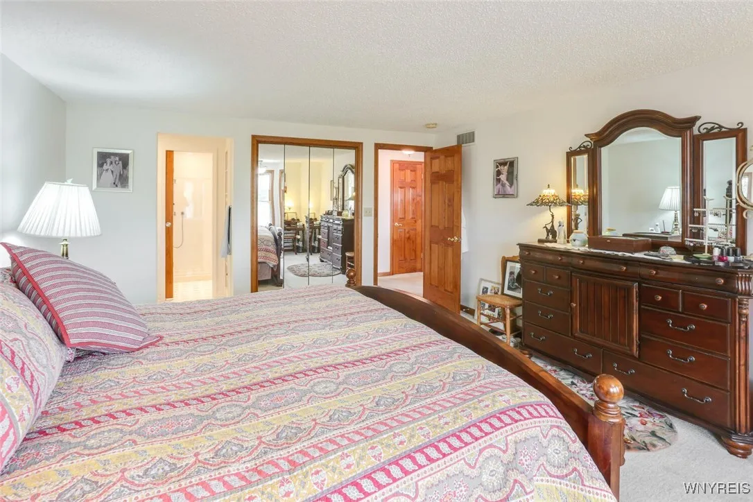 152 Niagara Shore Drive, Tonawanda, New York 14150, Tonawanda, New York 14150, 2 Bedrooms Bedrooms, 7 Rooms Rooms,1 BathroomBathrooms,Residential,For Sale,152 Niagara Shore Drive, Tonawanda, New York 14150,0,B1633966