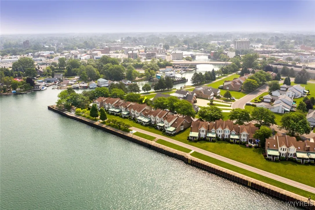 152 Niagara Shore Drive, Tonawanda, New York 14150, Tonawanda, New York 14150, 2 Bedrooms Bedrooms, 7 Rooms Rooms,1 BathroomBathrooms,Residential,For Sale,152 Niagara Shore Drive, Tonawanda, New York 14150,0,B1633966