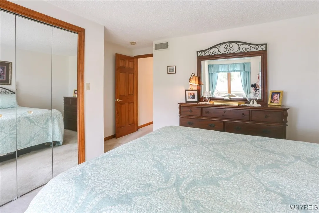 152 Niagara Shore Drive, Tonawanda, New York 14150, Tonawanda, New York 14150, 2 Bedrooms Bedrooms, 7 Rooms Rooms,1 BathroomBathrooms,Residential,For Sale,152 Niagara Shore Drive, Tonawanda, New York 14150,0,B1633966