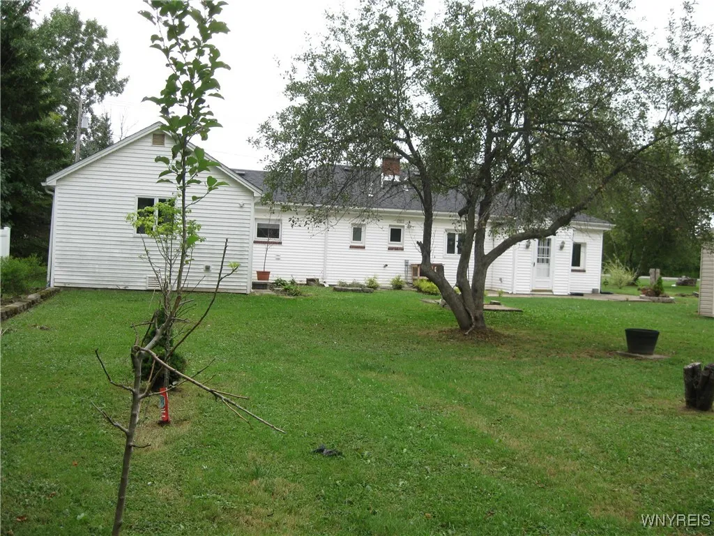 3075 Townline Road, Alden, New York 14004, Alden, New York 14004, 4 Bedrooms Bedrooms, 9 Rooms Rooms,1 BathroomBathrooms,Residential,Closed,3075 Townline Road, Alden, New York 14004,0,B1632456