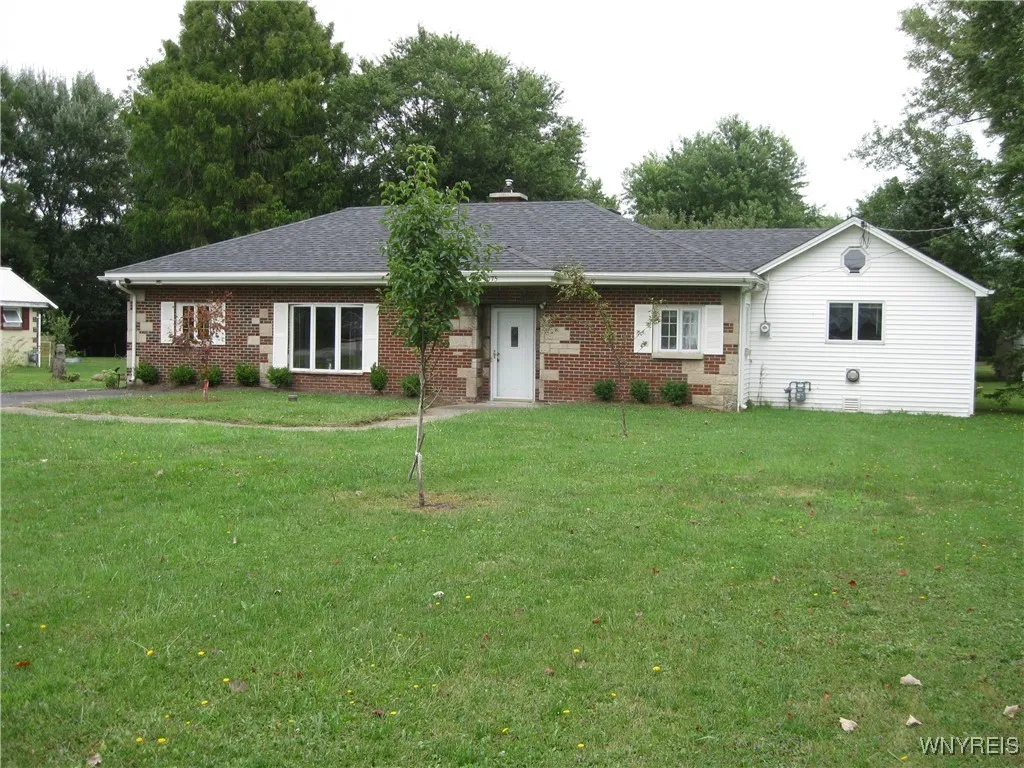 3075 Townline Road, Alden, New York 14004, Alden, New York 14004, 4 Bedrooms Bedrooms, 9 Rooms Rooms,1 BathroomBathrooms,Residential,Closed,3075 Townline Road, Alden, New York 14004,0,B1632456