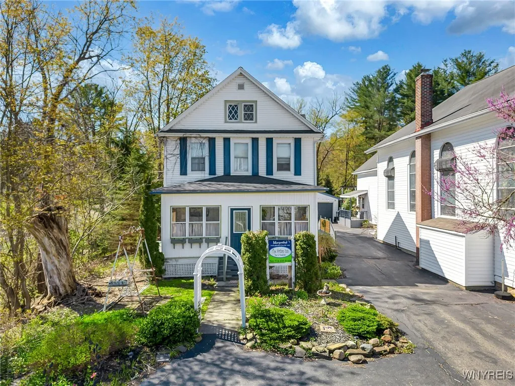 5107 Langford Road, North Collins, New York 14111, North Collins, New York 14111, 9 Bedrooms Bedrooms, ,7 BathroomsBathrooms,Residential,For Sale,5107 Langford Road, North Collins, New York 14111,0,B1634191