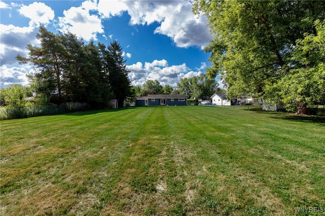 11094 Fairview Drive, Alden, New York 14086, Alden, New York 14086, 3 Bedrooms Bedrooms, 6 Rooms Rooms,1 BathroomBathrooms,Residential,Closed,11094 Fairview Drive, Alden, New York 14086,0,B1633322