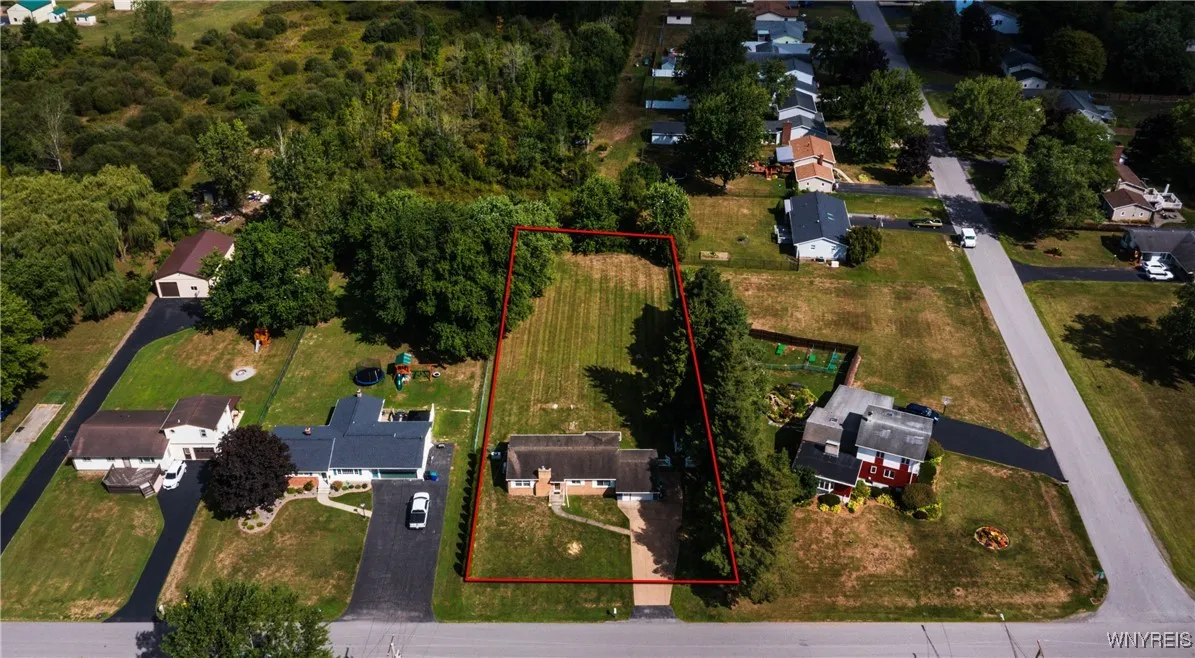 11094 Fairview Drive, Alden, New York 14086, Alden, New York 14086, 3 Bedrooms Bedrooms, 6 Rooms Rooms,1 BathroomBathrooms,Residential,Closed,11094 Fairview Drive, Alden, New York 14086,0,B1633322