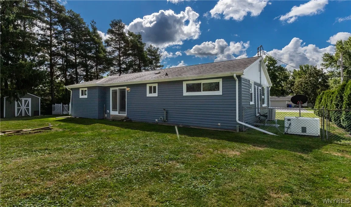 11094 Fairview Drive, Alden, New York 14086, Alden, New York 14086, 3 Bedrooms Bedrooms, 6 Rooms Rooms,1 BathroomBathrooms,Residential,Closed,11094 Fairview Drive, Alden, New York 14086,0,B1633322