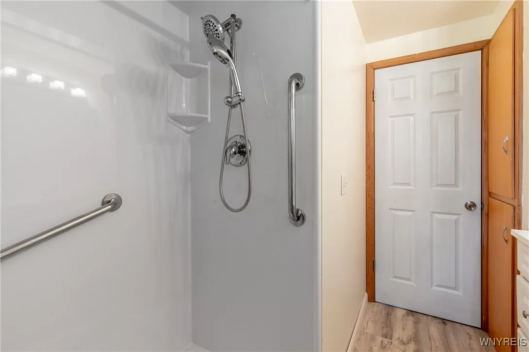 11094 Fairview Drive, Alden, New York 14086, Alden, New York 14086, 3 Bedrooms Bedrooms, 6 Rooms Rooms,1 BathroomBathrooms,Residential,Closed,11094 Fairview Drive, Alden, New York 14086,0,B1633322