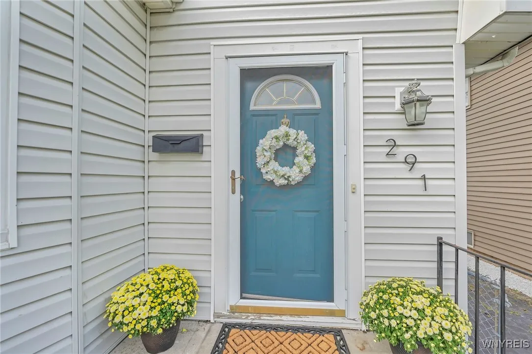 291 Tremont Avenue, Tonawanda, New York 14217, Tonawanda, New York 14217, 3 Bedrooms Bedrooms, 7 Rooms Rooms,1 BathroomBathrooms,Residential Lease,For Rent,291 Tremont Avenue, Tonawanda, New York 14217,0,B1634182