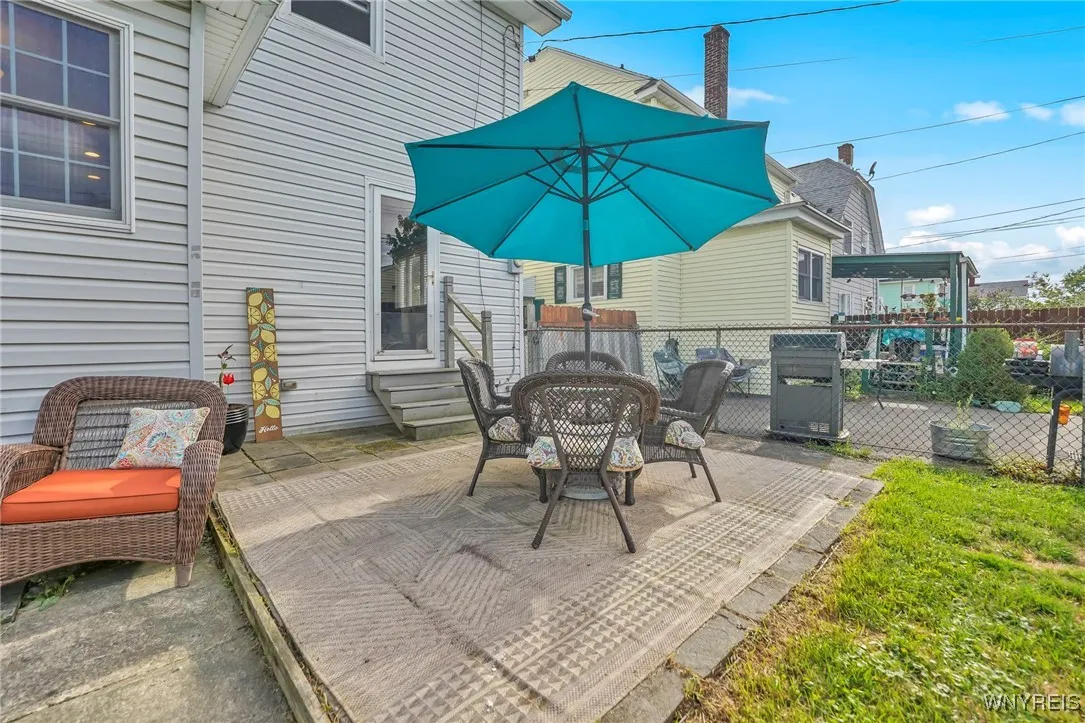 291 Tremont Avenue, Tonawanda, New York 14217, Tonawanda, New York 14217, 3 Bedrooms Bedrooms, 7 Rooms Rooms,1 BathroomBathrooms,Residential Lease,For Rent,291 Tremont Avenue, Tonawanda, New York 14217,0,B1634182