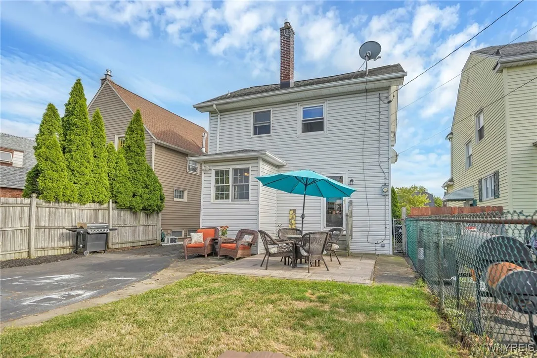 291 Tremont Avenue, Tonawanda, New York 14217, Tonawanda, New York 14217, 3 Bedrooms Bedrooms, 7 Rooms Rooms,1 BathroomBathrooms,Residential Lease,For Rent,291 Tremont Avenue, Tonawanda, New York 14217,0,B1634182