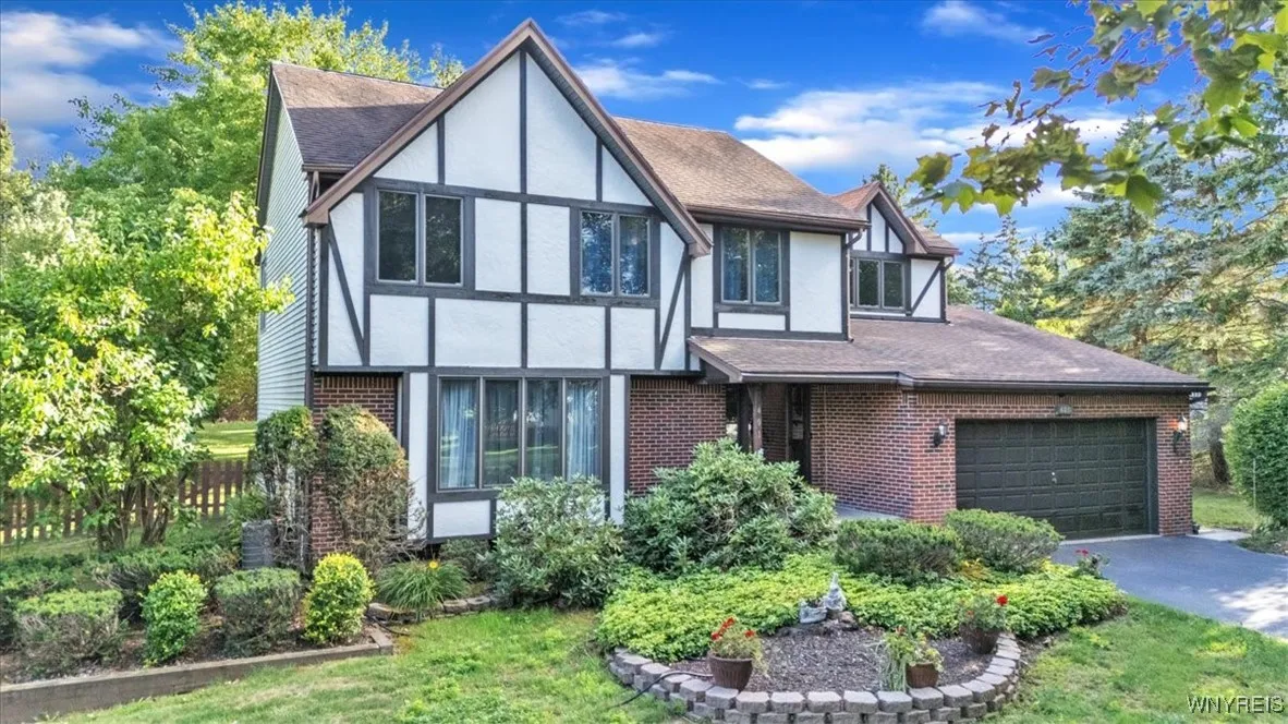 401 Elma Meadow Lane, Elma, New York 14059, Elma, New York 14059, 4 Bedrooms Bedrooms, 9 Rooms Rooms,1 BathroomBathrooms,Residential,Closed,401 Elma Meadow Lane, Elma, New York 14059,0,B1633767