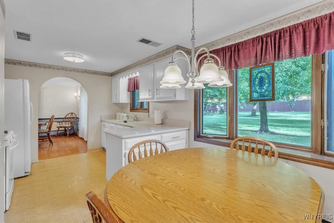 401 Elma Meadow Lane, Elma, New York 14059, Elma, New York 14059, 4 Bedrooms Bedrooms, 9 Rooms Rooms,1 BathroomBathrooms,Residential,Closed,401 Elma Meadow Lane, Elma, New York 14059,0,B1633767