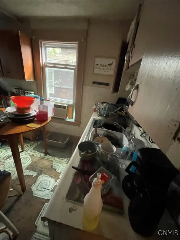502 Wolf Street, Syracuse, New York 13208, Syracuse, New York 13208, 3 Bedrooms Bedrooms, 6 Rooms Rooms,1 BathroomBathrooms,Residential,For Sale,502 Wolf Street, Syracuse, New York 13208,0,S1633311