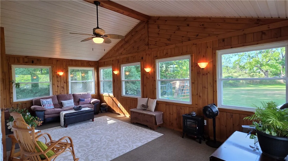 3 Season Room