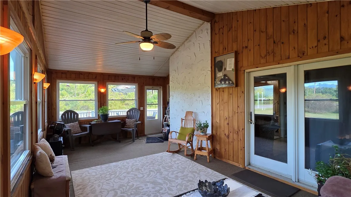 3 Season Room