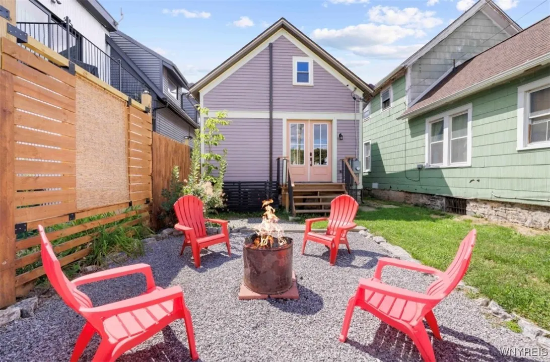 19 Lawrence Place, Buffalo, New York 14213, Buffalo, New York 14213, 2 Bedrooms Bedrooms, 7 Rooms Rooms,1 BathroomBathrooms,Residential,For Sale,19 Lawrence Place, Buffalo, New York 14213,0,B1633999