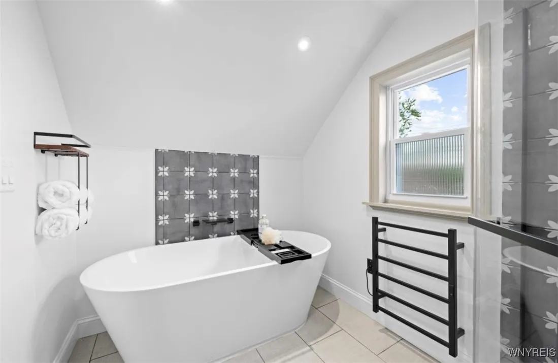 19 Lawrence Place, Buffalo, New York 14213, Buffalo, New York 14213, 2 Bedrooms Bedrooms, 7 Rooms Rooms,1 BathroomBathrooms,Residential,For Sale,19 Lawrence Place, Buffalo, New York 14213,0,B1633999