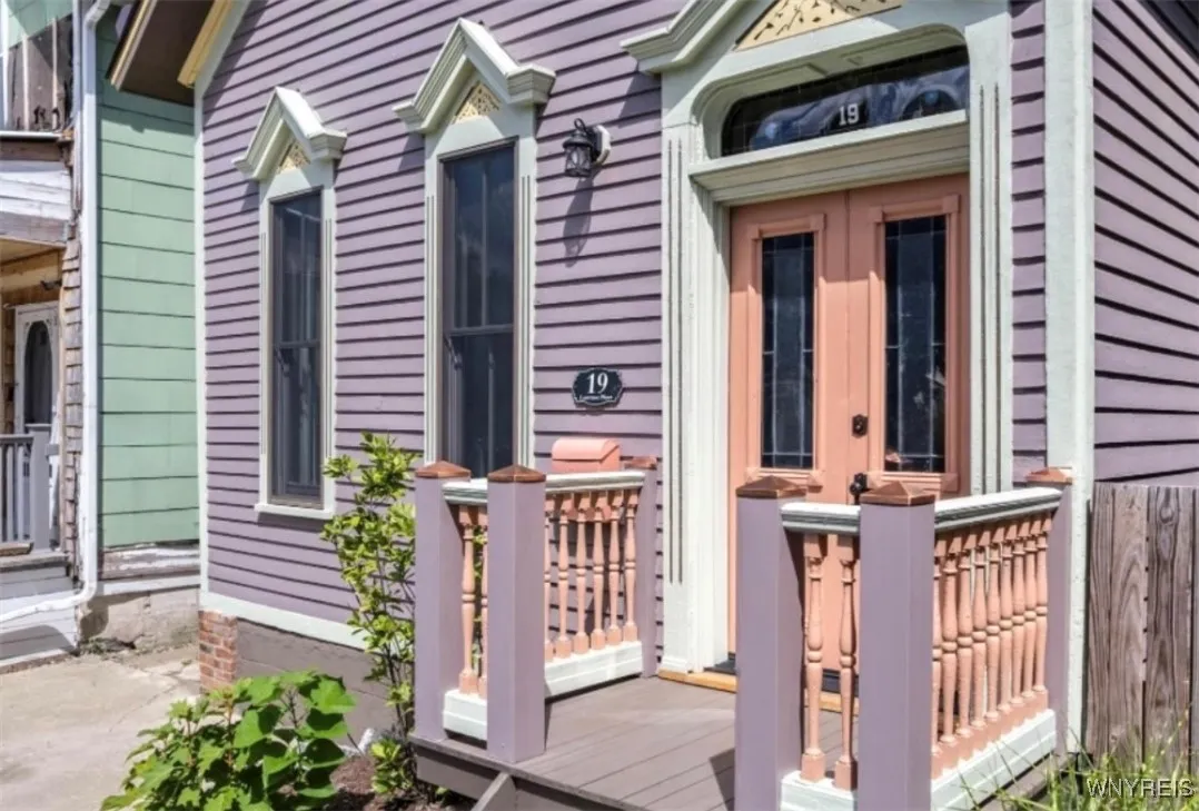 19 Lawrence Place, Buffalo, New York 14213, Buffalo, New York 14213, 2 Bedrooms Bedrooms, 7 Rooms Rooms,1 BathroomBathrooms,Residential,For Sale,19 Lawrence Place, Buffalo, New York 14213,0,B1633999