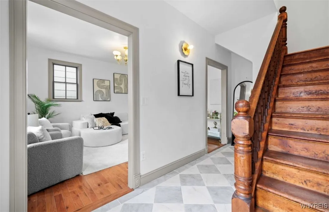 19 Lawrence Place, Buffalo, New York 14213, Buffalo, New York 14213, 2 Bedrooms Bedrooms, 7 Rooms Rooms,1 BathroomBathrooms,Residential,For Sale,19 Lawrence Place, Buffalo, New York 14213,0,B1633999