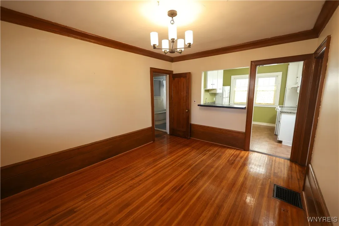 461 Huntington Avenue, Buffalo, New York 14214, Buffalo, New York 14214, 3 Bedrooms Bedrooms, 7 Rooms Rooms,1 BathroomBathrooms,Residential Lease,For Rent,461 Huntington Avenue, Buffalo, New York 14214,0,B1633357