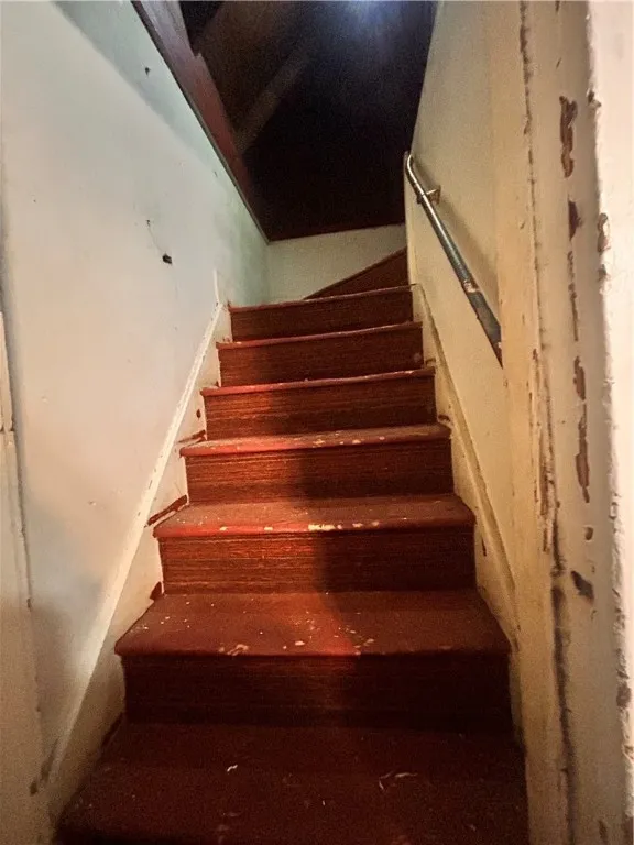 68 Weaver Street, Rochester, New York 14621, Rochester, New York 14621, 4 Bedrooms Bedrooms, 7 Rooms Rooms,1 BathroomBathrooms,Residential,For Sale,68 Weaver Street, Rochester, New York 14621,0,R1633829