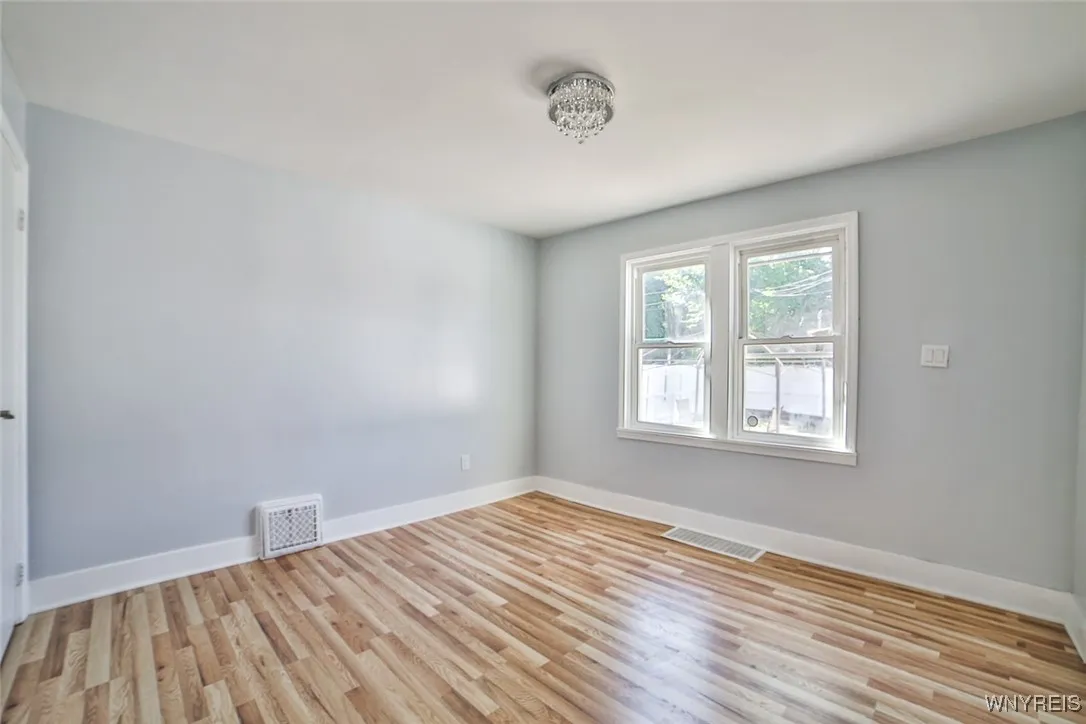 319 Lisbon Avenue 2, Buffalo, New York 14215, Buffalo, New York 14215, 6 Bedrooms Bedrooms, ,2 BathroomsBathrooms,Residential,For Sale,319 Lisbon Avenue 2, Buffalo, New York 14215,0,B1634243