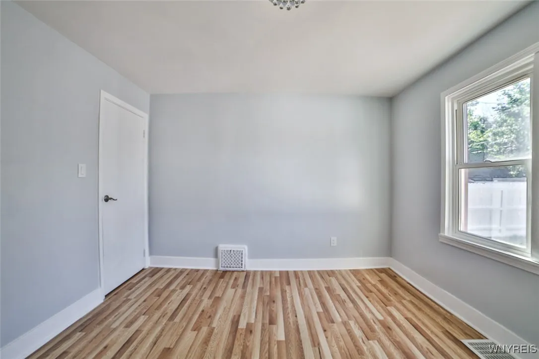 319 Lisbon Avenue 2, Buffalo, New York 14215, Buffalo, New York 14215, 6 Bedrooms Bedrooms, ,2 BathroomsBathrooms,Residential,For Sale,319 Lisbon Avenue 2, Buffalo, New York 14215,0,B1634243
