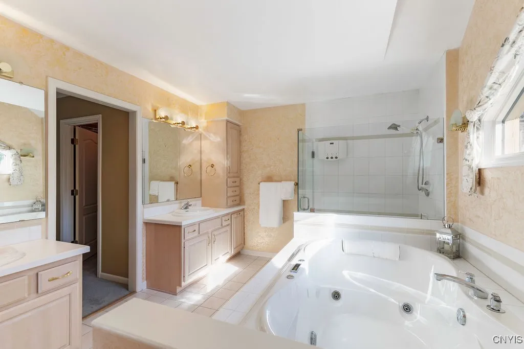 Relax in your Garden whirlpool Tub! Tankless Hot water Heater!
