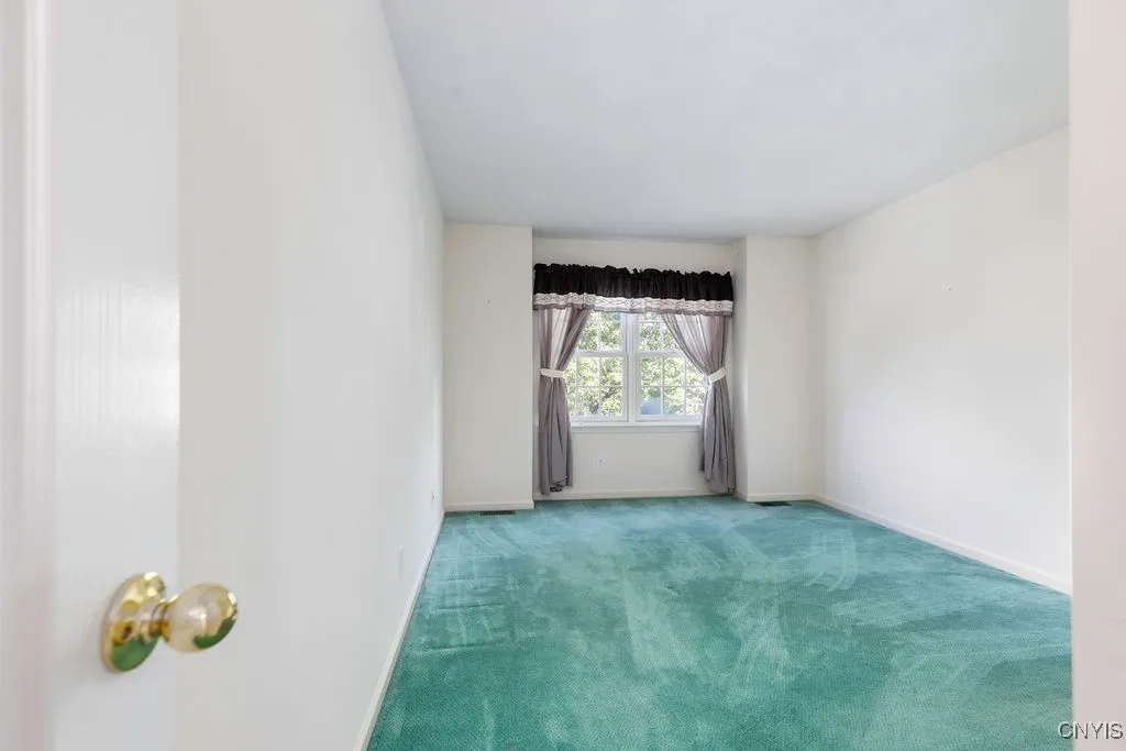 3rd bedroom with double closet