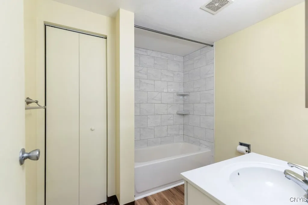 471 Idlewood Boulevard, Van Buren, New York 13027, Van Buren, New York 13027, 2 Bedrooms Bedrooms, 5 Rooms Rooms,1 BathroomBathrooms,Residential,Closed,471 Idlewood Boulevard, Van Buren, New York 13027,0,S1633714