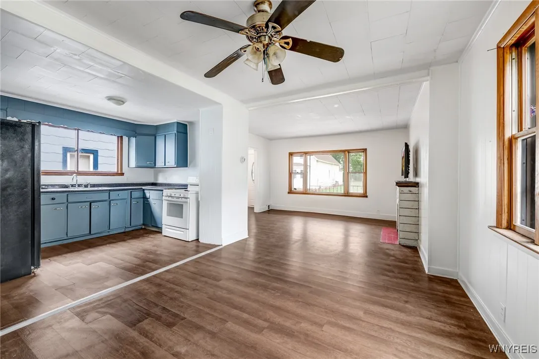 235 Courtland Avenue, Buffalo, New York 14215, Buffalo, New York 14215, 4 Bedrooms Bedrooms, 7 Rooms Rooms,1 BathroomBathrooms,Residential,For Sale,235 Courtland Avenue, Buffalo, New York 14215,0,B1634263
