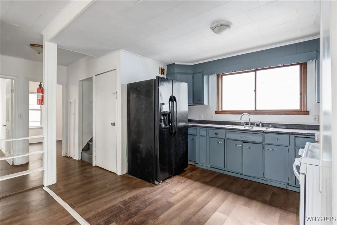 235 Courtland Avenue, Buffalo, New York 14215, Buffalo, New York 14215, 4 Bedrooms Bedrooms, 7 Rooms Rooms,1 BathroomBathrooms,Residential,For Sale,235 Courtland Avenue, Buffalo, New York 14215,0,B1634263