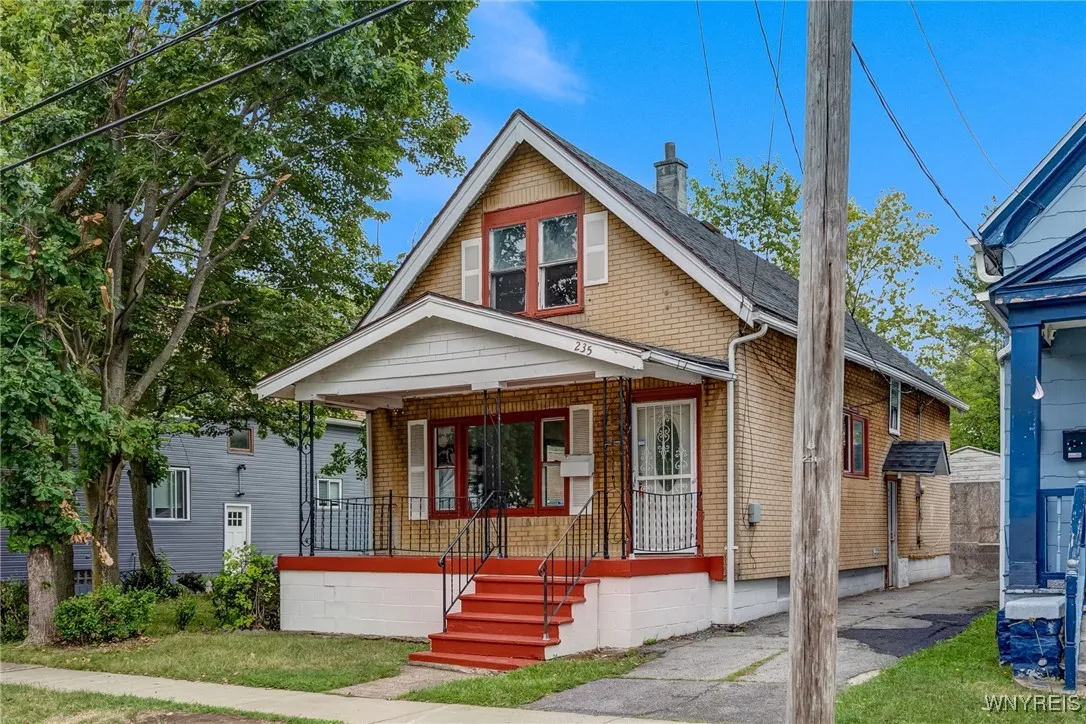 235 Courtland Avenue, Buffalo, New York 14215, Buffalo, New York 14215, 4 Bedrooms Bedrooms, 7 Rooms Rooms,1 BathroomBathrooms,Residential,For Sale,235 Courtland Avenue, Buffalo, New York 14215,0,B1634263