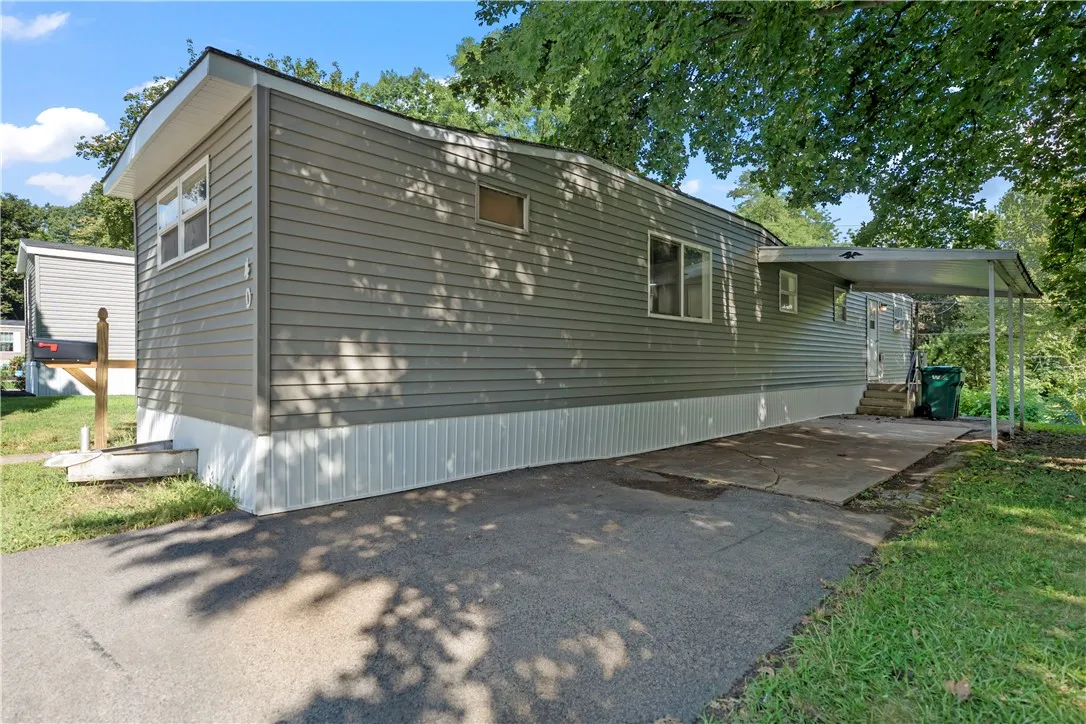 Side with car port