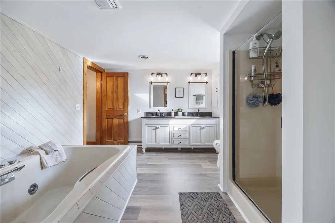 Upstairs primary bath