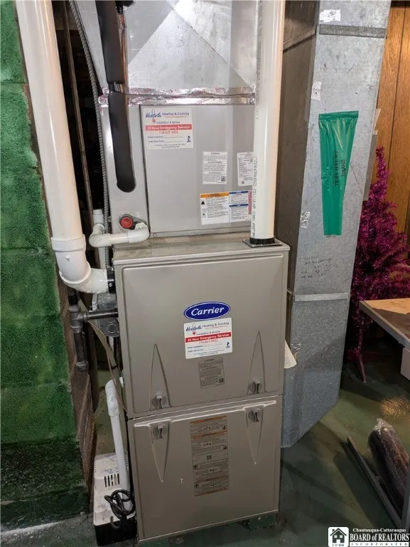 296 Glencove Road, Tonawanda, New York 14223, Tonawanda, New York 14223, 3 Bedrooms Bedrooms, 7 Rooms Rooms,1 BathroomBathrooms,Residential,For Sale,296 Glencove Road, Tonawanda, New York 14223,0,R1634038