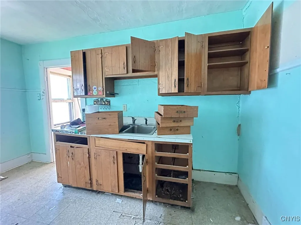 1406 Ney Avenue, Whitestown, New York 13492, Whitestown, New York 13492, 4 Bedrooms Bedrooms, ,2 BathroomsBathrooms,Residential,For Sale,1406 Ney Avenue, Whitestown, New York 13492,0,S1633820
