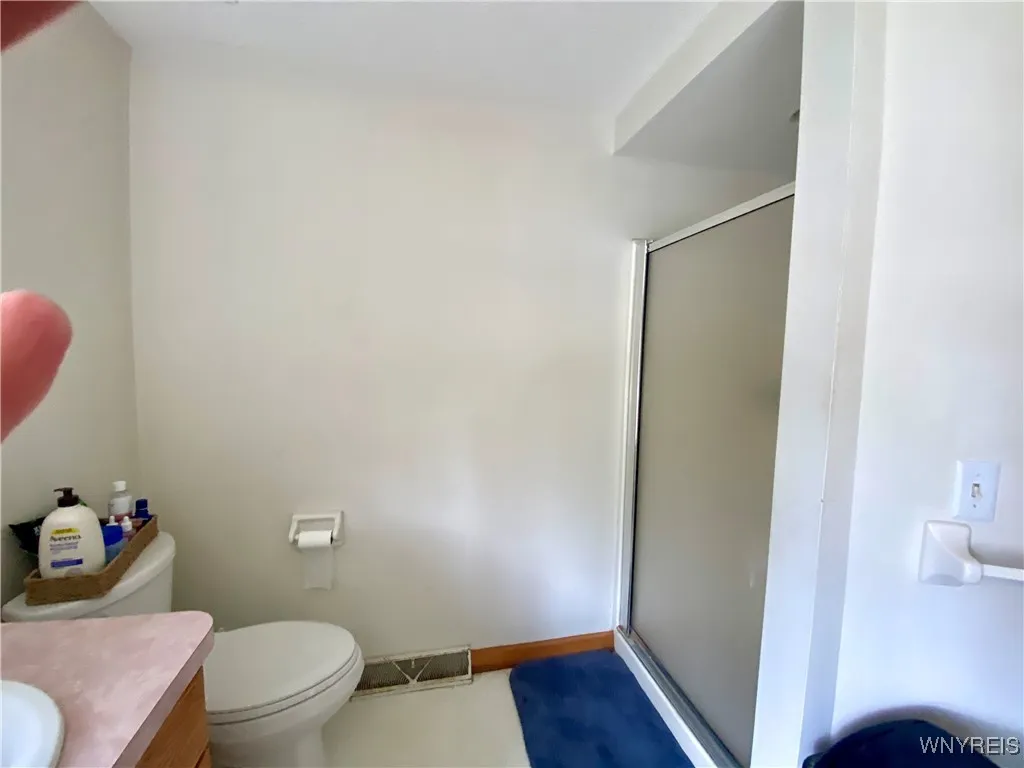 3380 Creekview Drive, Hamburg, New York 14075, Hamburg, New York 14075, 4 Bedrooms Bedrooms, 8 Rooms Rooms,2 BathroomsBathrooms,Residential,Closed,3380 Creekview Drive, Hamburg, New York 14075,0,B1634198
