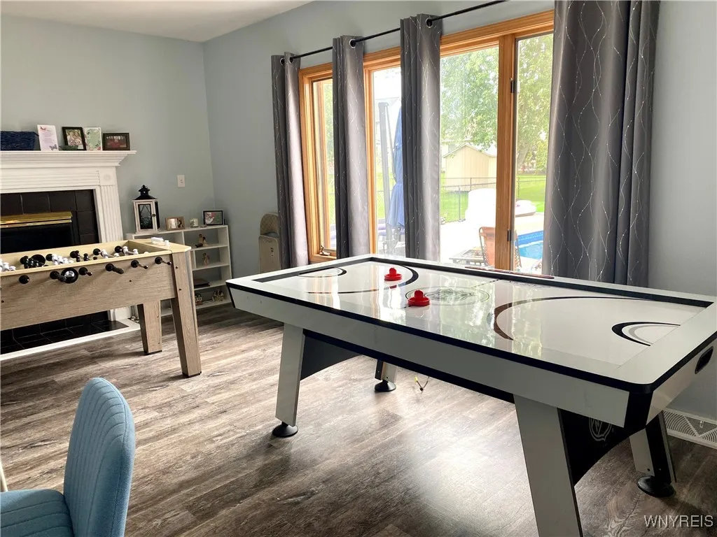 3380 Creekview Drive, Hamburg, New York 14075, Hamburg, New York 14075, 4 Bedrooms Bedrooms, 8 Rooms Rooms,2 BathroomsBathrooms,Residential,Closed,3380 Creekview Drive, Hamburg, New York 14075,0,B1634198