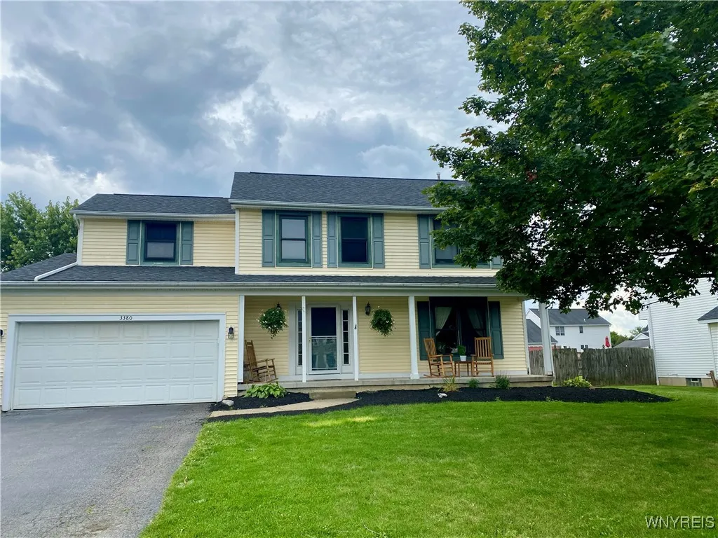 3380 Creekview Drive, Hamburg, New York 14075, Hamburg, New York 14075, 4 Bedrooms Bedrooms, 8 Rooms Rooms,2 BathroomsBathrooms,Residential,Closed,3380 Creekview Drive, Hamburg, New York 14075,0,B1634198