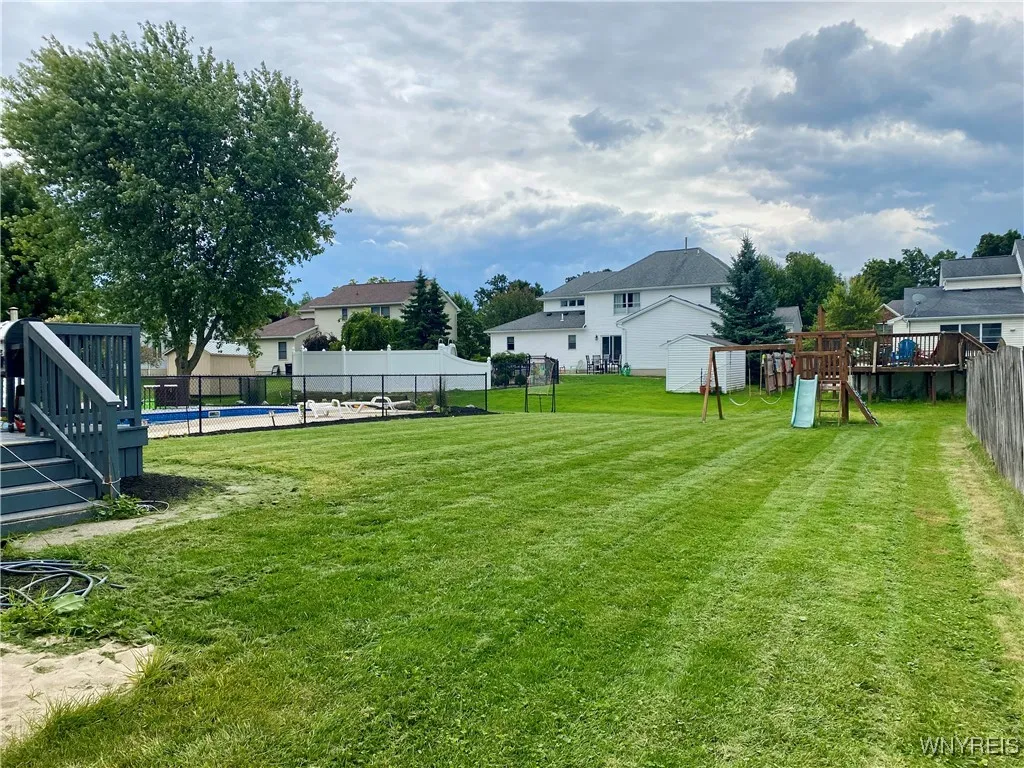 3380 Creekview Drive, Hamburg, New York 14075, Hamburg, New York 14075, 4 Bedrooms Bedrooms, 8 Rooms Rooms,2 BathroomsBathrooms,Residential,Closed,3380 Creekview Drive, Hamburg, New York 14075,0,B1634198