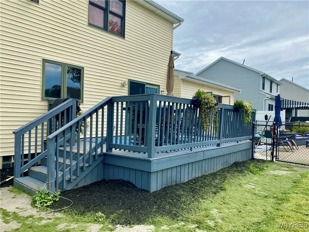 3380 Creekview Drive, Hamburg, New York 14075, Hamburg, New York 14075, 4 Bedrooms Bedrooms, 8 Rooms Rooms,2 BathroomsBathrooms,Residential,Closed,3380 Creekview Drive, Hamburg, New York 14075,0,B1634198