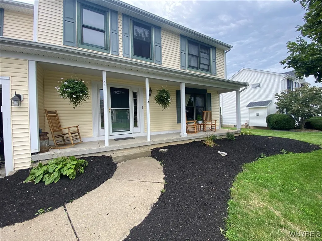 3380 Creekview Drive, Hamburg, New York 14075, Hamburg, New York 14075, 4 Bedrooms Bedrooms, 8 Rooms Rooms,2 BathroomsBathrooms,Residential,Closed,3380 Creekview Drive, Hamburg, New York 14075,0,B1634198