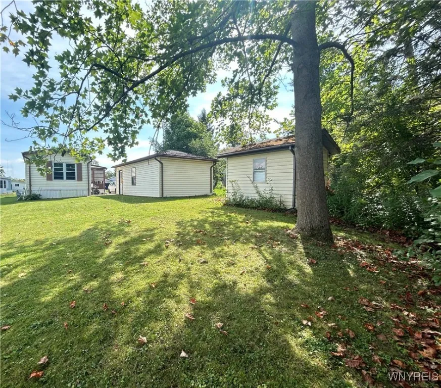33 Waterview Parkway, Hamburg, New York 14075, Hamburg, New York 14075, 2 Bedrooms Bedrooms, 7 Rooms Rooms,1 BathroomBathrooms,Residential,For Sale,33 Waterview Parkway, Hamburg, New York 14075,0,B1633740