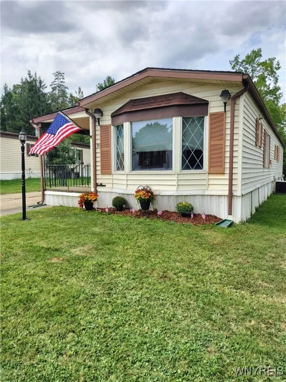33 Waterview Parkway, Hamburg, New York 14075, Hamburg, New York 14075, 2 Bedrooms Bedrooms, 7 Rooms Rooms,1 BathroomBathrooms,Residential,For Sale,33 Waterview Parkway, Hamburg, New York 14075,0,B1633740